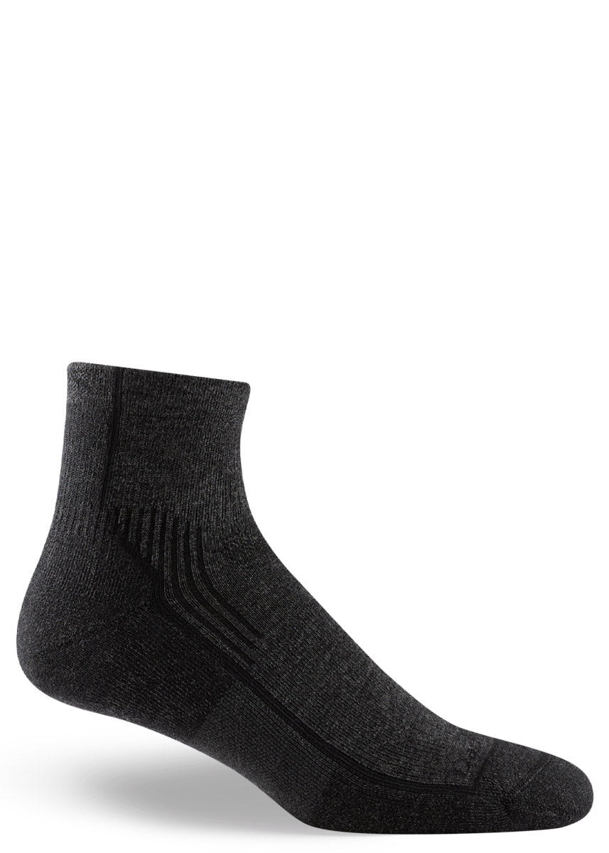 Low-rise wool hiking socks for men in black with a thin darker black stripe.